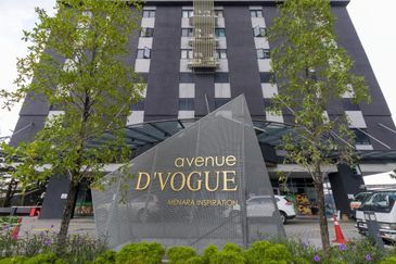 Avenue D'Vogue