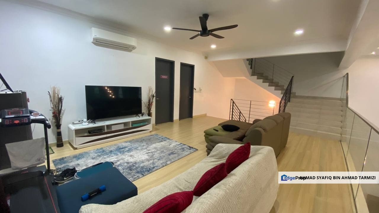 GOOD UNIT - 3 Storey Zero Lot Bungalow, Perdana Heights U10,Nusarhu Shah Alam, Selangor, Shah Alam