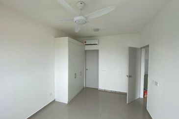 (FREEHOLD & HIGH FLOOR with BALCONY) Huni D' @ Eco Ardence Service Residence Setia Alam