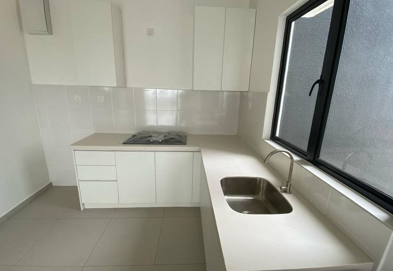 (FREEHOLD & HIGH FLOOR with BALCONY) Huni D' @ Eco Ardence Service Residence Setia Alam