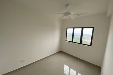 (FREEHOLD & HIGH FLOOR with BALCONY) Huni D' @ Eco Ardence Service Residence Setia Alam