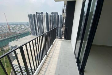 (FREEHOLD & HIGH FLOOR with BALCONY) Huni D' @ Eco Ardence Service Residence Setia Alam