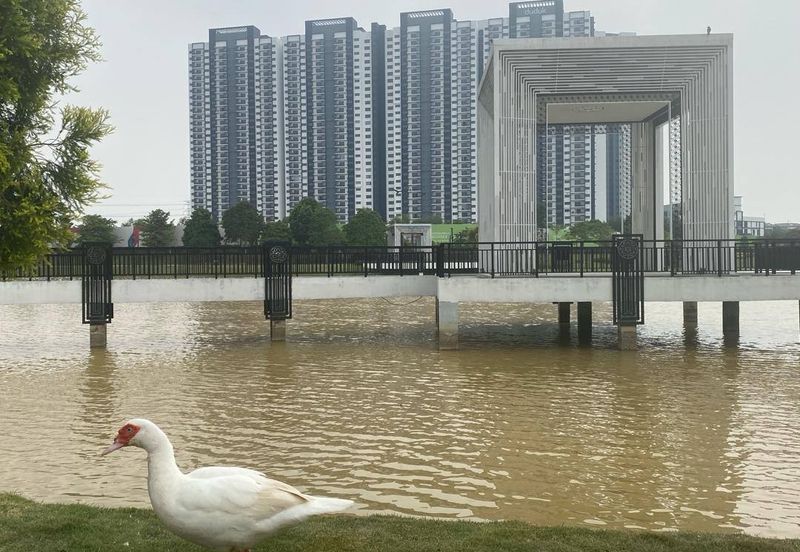 (FREEHOLD & HIGH FLOOR with BALCONY) Huni D' @ Eco Ardence Service Residence Setia Alam