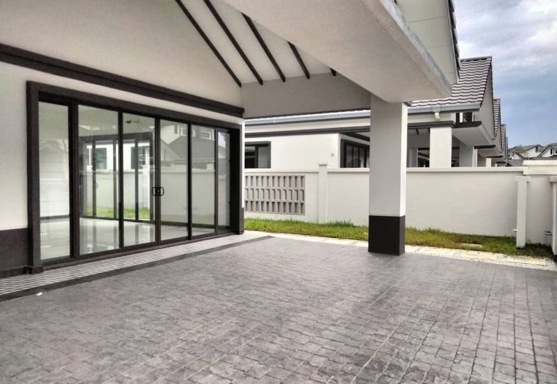 Hevea Elmina Gardens