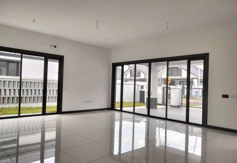 Hevea Elmina Gardens