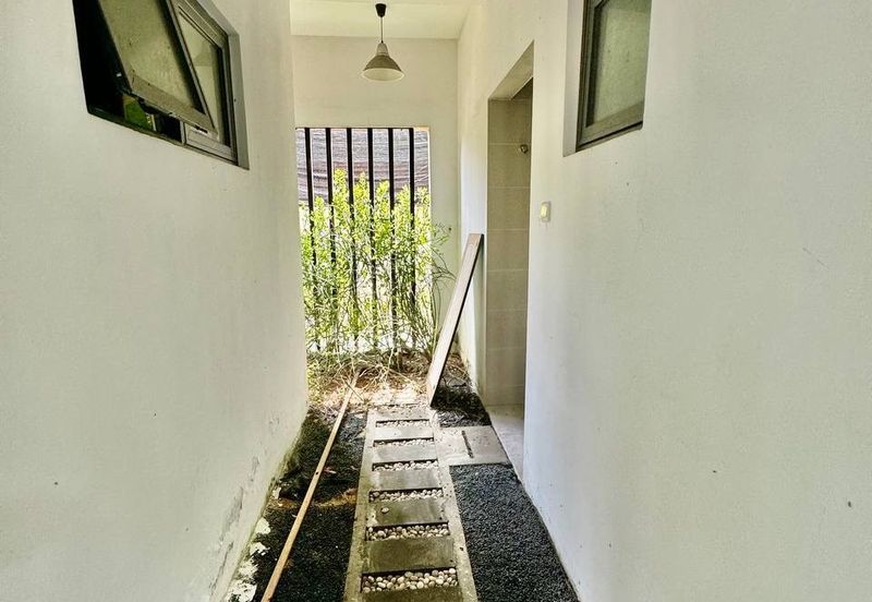 Kristal Court, Seksyen 7