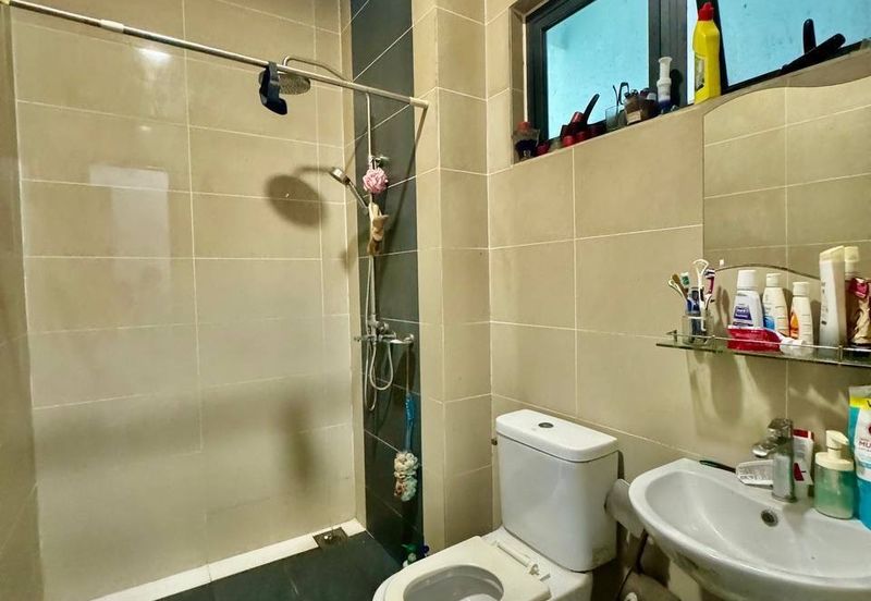 Kristal Court, Seksyen 7