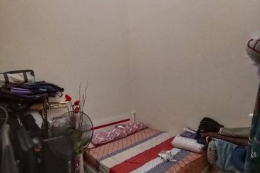 Jalan Semarak, Bukit Beruntung