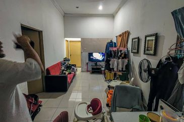 Jalan Haji Iman Omar 