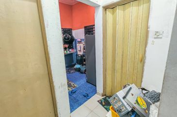 Jalan Haji Iman Omar 