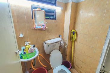 Jalan Haji Iman Omar 