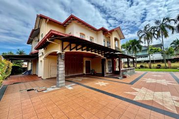 ( Corner Lot, Freehold )  2 Storey Bungalow Bidai Residence, Bukit Jelutong, Shah Alam  