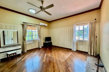 ( Corner Lot, Freehold )  2 Storey Bungalow Bidai Residence, Bukit Jelutong, Shah Alam  