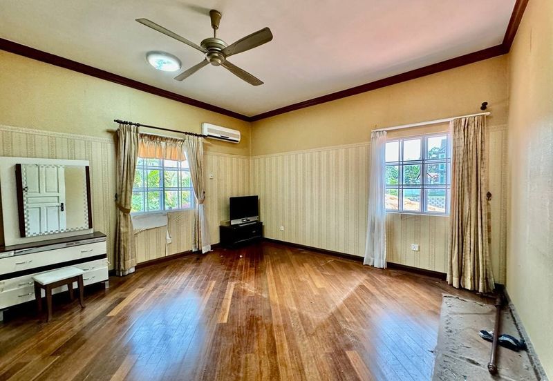 ( Corner Lot, Freehold )  2 Storey Bungalow Bidai Residence, Bukit Jelutong, Shah Alam  