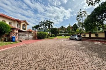 ( Corner Lot, Freehold )  2 Storey Bungalow Bidai Residence, Bukit Jelutong, Shah Alam  