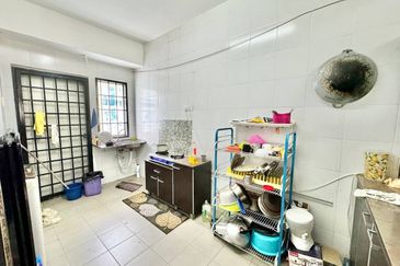 Jalan Meranti Bunga 1