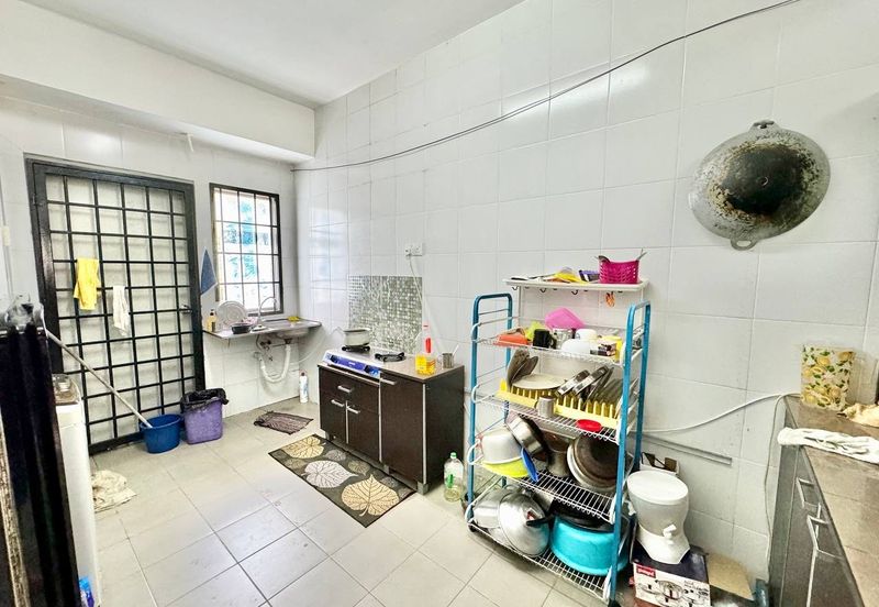 Jalan Meranti Bunga 1