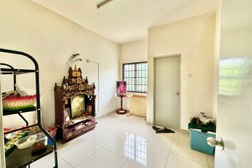 Jalan Meranti Bunga 1