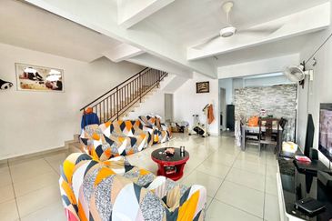 Jalan Meranti Bunga 1