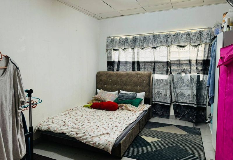 Flat PKNS, Seksyen 24
