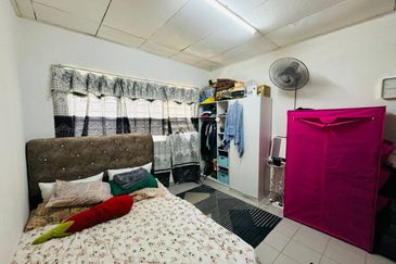 Flat PKNS, Seksyen 24