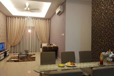 I Residence @ I City