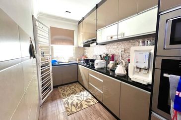 Ayu Impian, Alam Nusantara