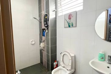 Ayu Impian, Alam Nusantara