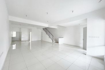 Lily Encorp Cahaya Alam