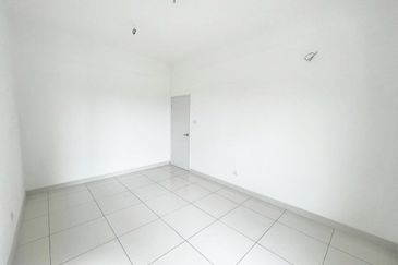 Lily Encorp Cahaya Alam