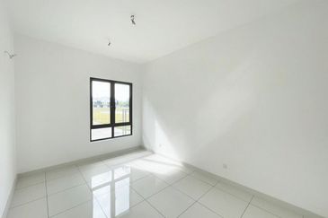 Lily Encorp Cahaya Alam