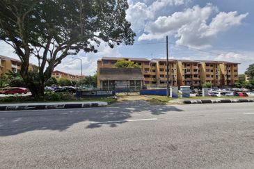 Flat PKNS Seksyen 8