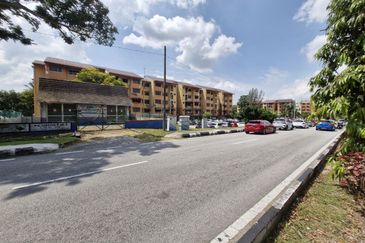 Flat PKNS Seksyen 8
