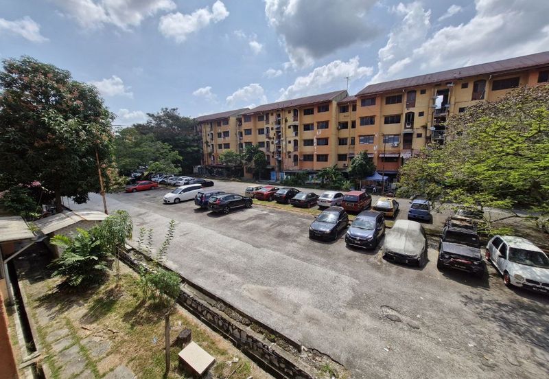 Flat PKNS Seksyen 8