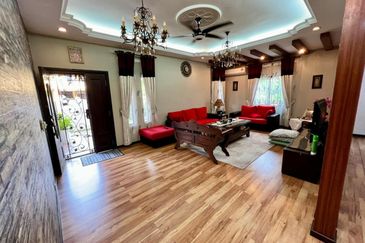 (End Lot, Freehold, Non Bumi) Double Storey Terrace Jalan Jeriji Seksyen U8 Bukit Jelutong, Shah Alam.