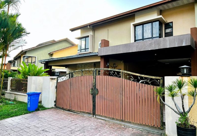 (End Lot, Freehold, Non Bumi) Double Storey Terrace Jalan Jeriji Seksyen U8 Bukit Jelutong, Shah Alam.