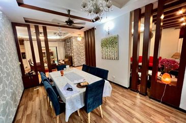 (End Lot, Freehold, Non Bumi) Double Storey Terrace Jalan Jeriji Seksyen U8 Bukit Jelutong, Shah Alam.