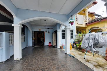 Kelab Golf Bukit Beruntung