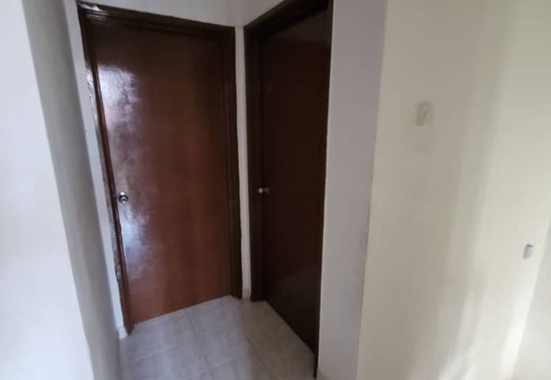 (Near Tesco,Hypermarket) Double Storey Fasa 3 Puncak Alam, Selangor