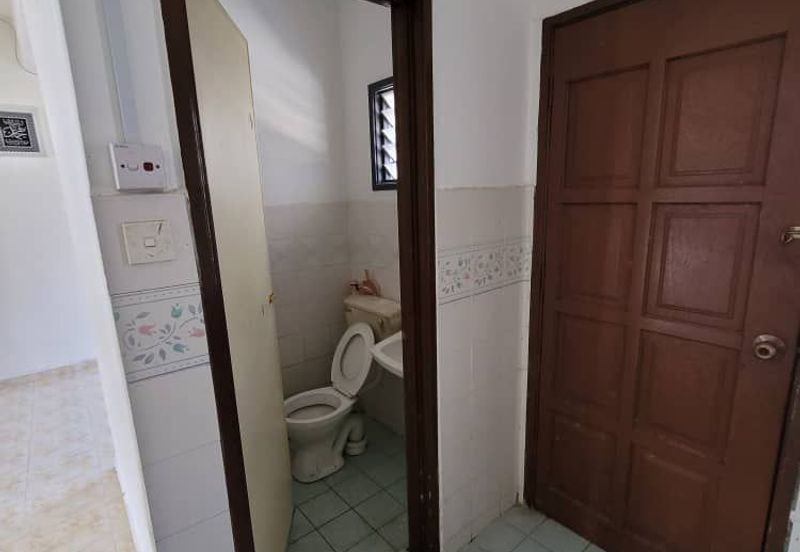 (Near Tesco,Hypermarket) Double Storey Fasa 3 Puncak Alam, Selangor