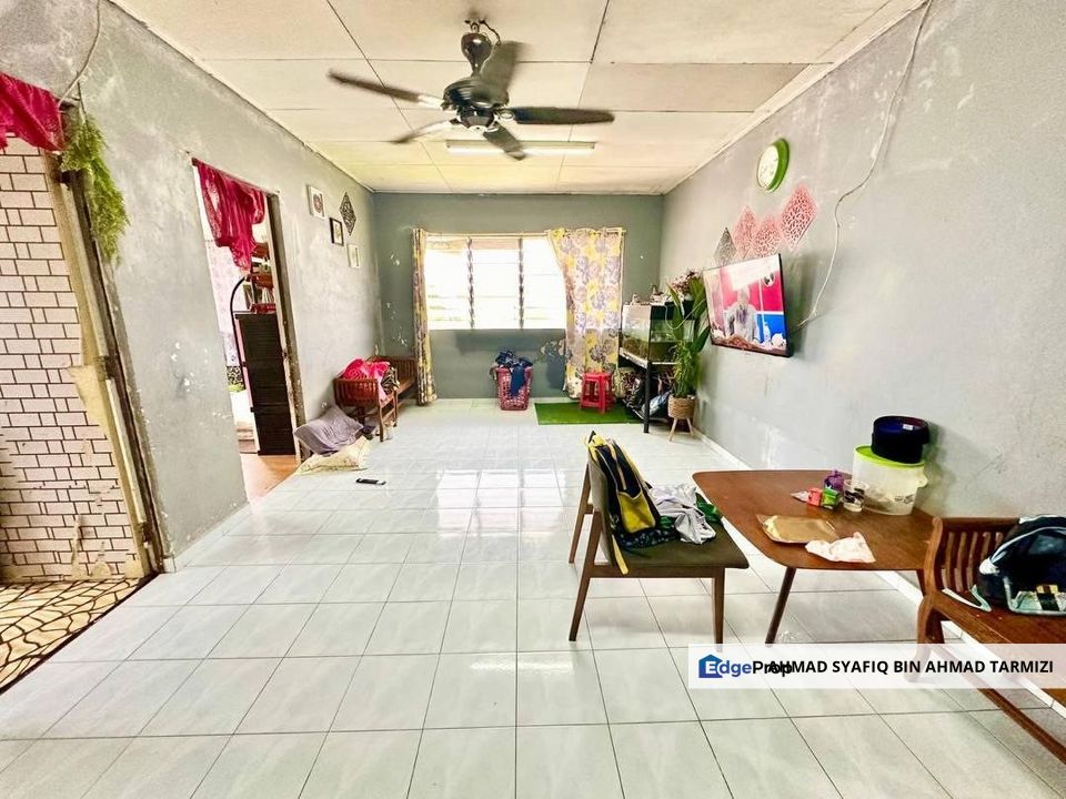 (Besar) Flat Pkns Seksyen 24 Shah Alam , Selangor, Shah Alam