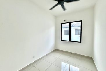 Robin @ Bandar Rimbayu