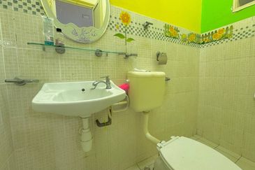 Lorong Az- Zaharah 10/10