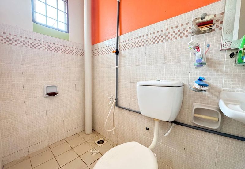 Lorong Az- Zaharah 10/10