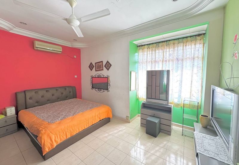 Lorong Az- Zaharah 10/10