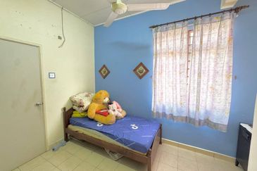 Lorong Az- Zaharah 10/10