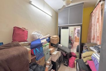 Lorong Az- Zaharah 10/10