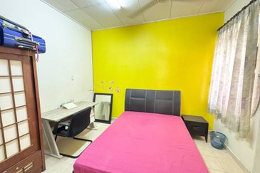 Lorong Az- Zaharah 10/10