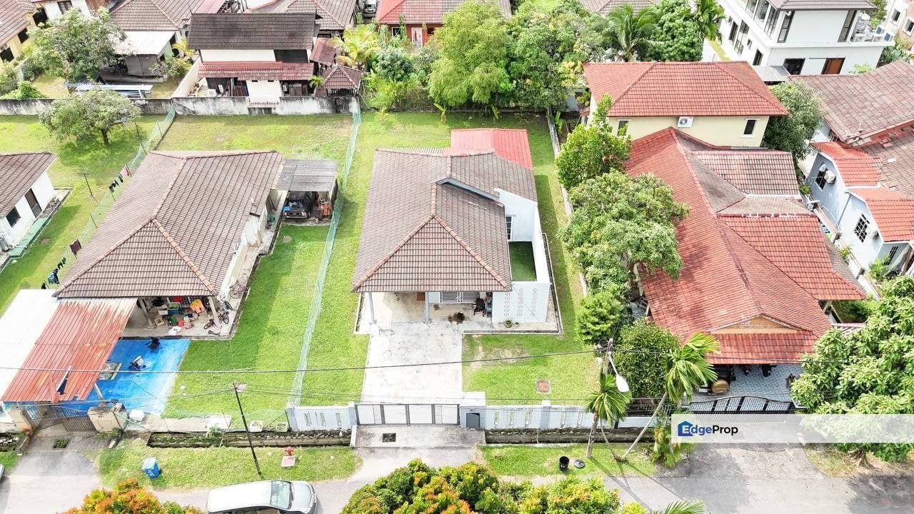(Furnished) Single Storey Bungalow House, Desa Subang Permai, Shah Alam, Selangor, Subang