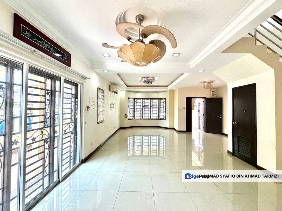 (End Lot,Renovated)Double Storey Terrace Subang Galaxy U5, Shah Alam, Selangor, Shah Alam